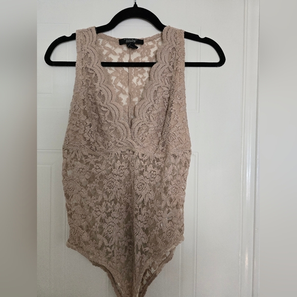 Top - Picture 2 of 3